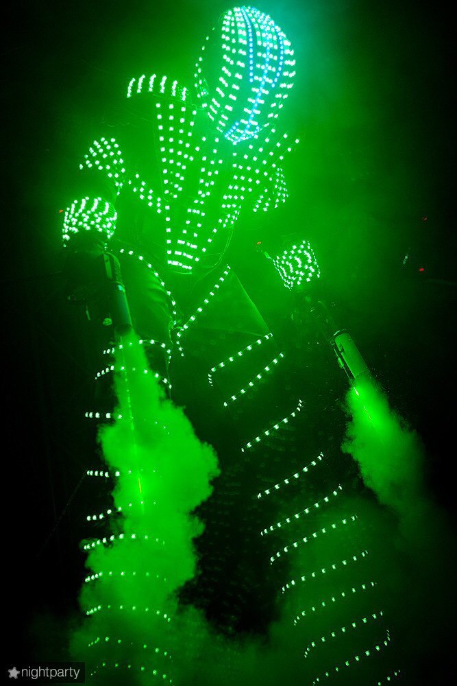 заказать световое шоу на праздник