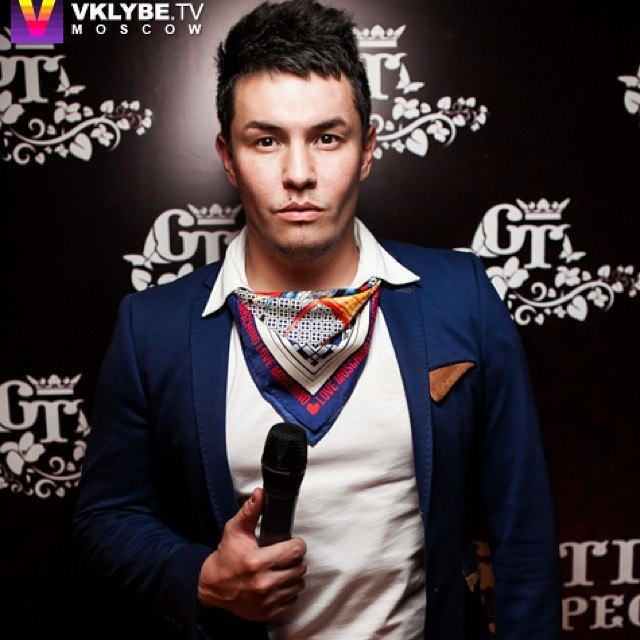 Ведущий на праздник москва